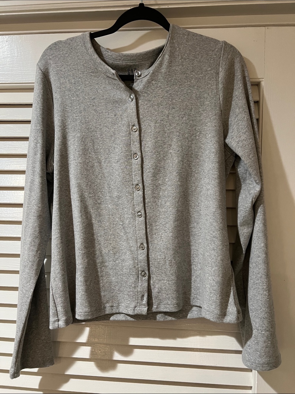 GAP Heather Gray Button-Front Long Sleeve Cardigan